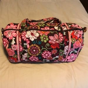 Small Vera Bradley Duffle Bag!!